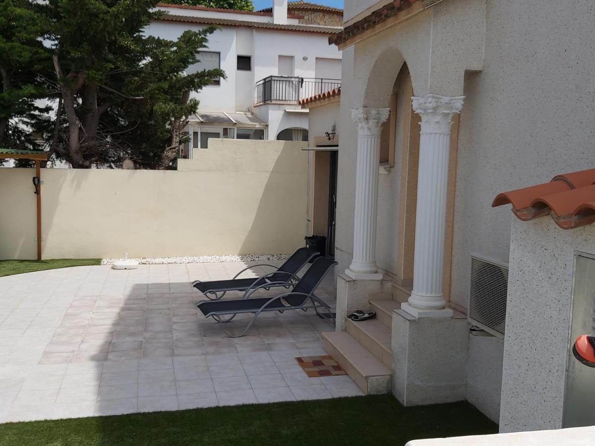 Casa Amb Piscina Privada Villa Empuriabrava Exteriör bild