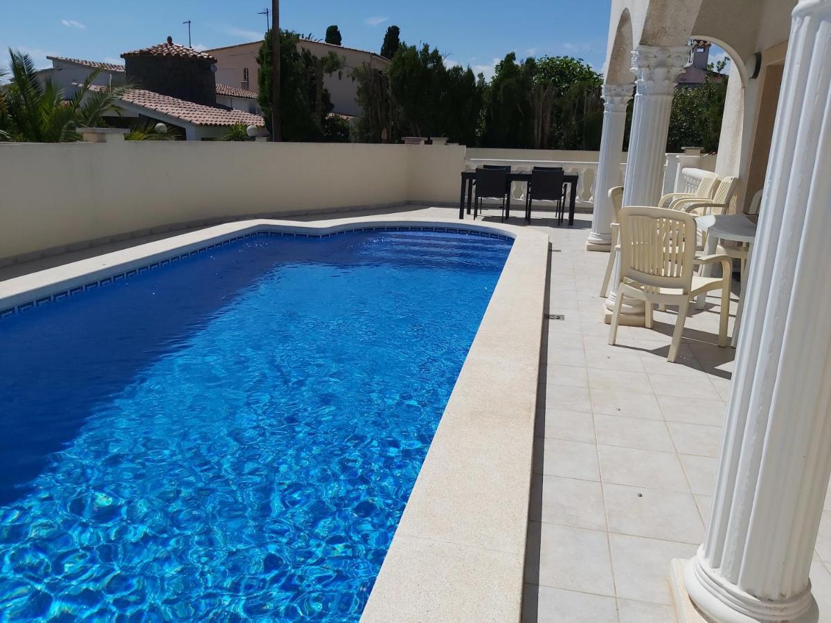 Casa Amb Piscina Privada Villa Empuriabrava Exteriör bild